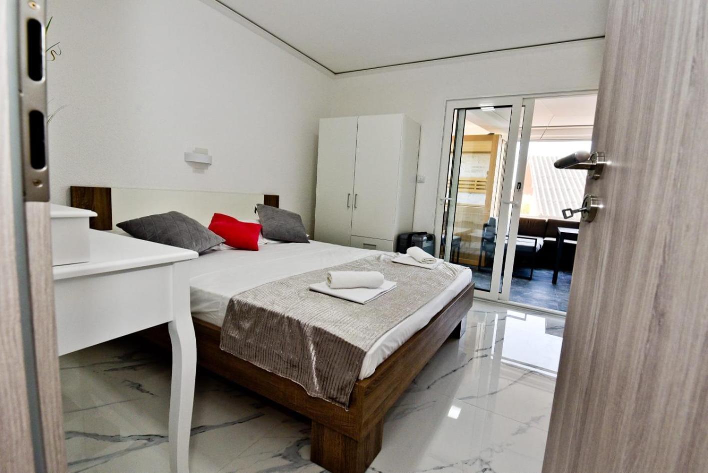Apartment Sun Vir Habitación foto